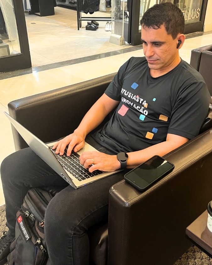 Tompson - Criador do MugangaLab